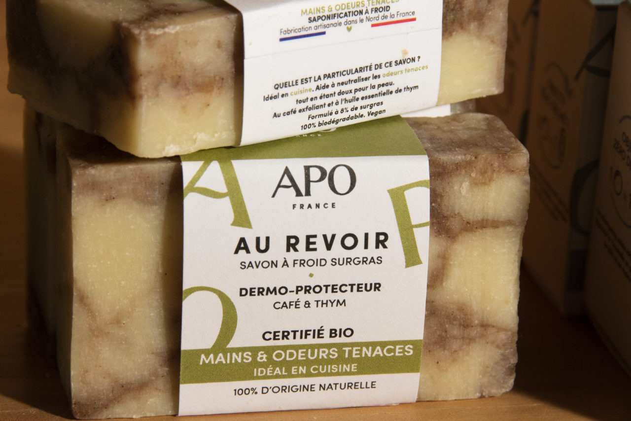 Savon au revoir mains et odeurs tenaces